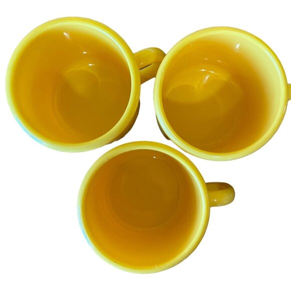 Set Of 3 Vintage Yellow Ceramic Coffee Mugs With Rounded Handles - Picture 3 of 5
